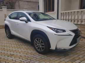 Lexus NX, 2016