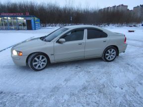 Volvo S60, 2005