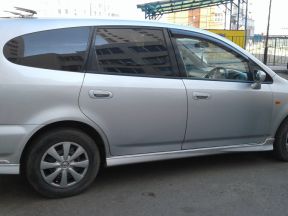 Honda Stream, 2001