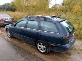 Volvo V40, 2003