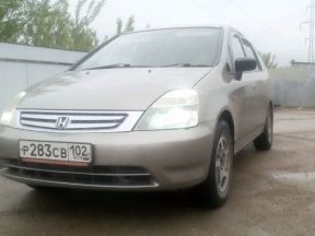 Honda Stream, 2001