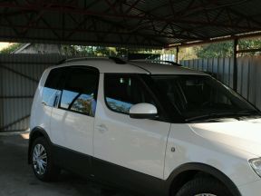 Skoda Roomster Scout, 2012