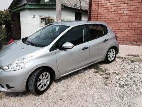 Peugeot 208, 2013