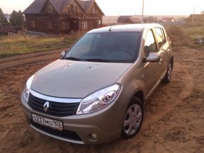 Renault Sandero, 2013