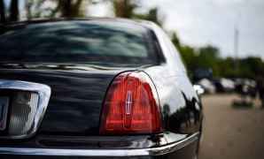 Lincoln Town Car, 2001