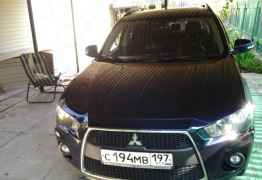 Mitsubishi Outlander, 2011