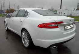 Jaguar XF, 2011