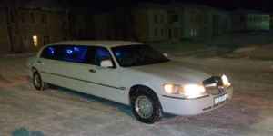 Lincoln Town Car, 2000