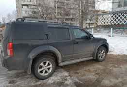 Nissan Pathfinder, 2011