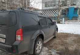 Nissan Pathfinder, 2011