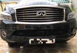 Infiniti QX56, 2011