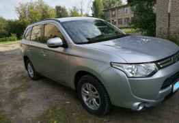 Mitsubishi Outlander, 2012