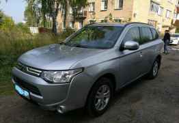 Mitsubishi Outlander, 2012