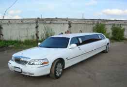 Lincoln Town Car, 2004