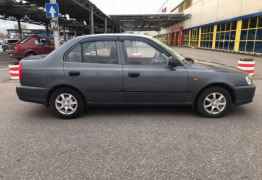 Hyundai Accent, 2010