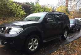 Nissan Pathfinder, 2011