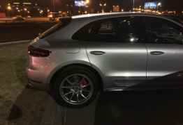Porsche Macan Turbo, 2015 Porsche Macan Turbo, 2015