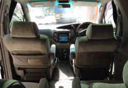 Nissan Elgrand, 2001