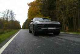 Porsche Macan Turbo, 2015