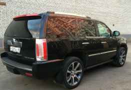 Cadillac Escalade, 2011