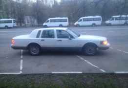 Lincoln Town Car, 1991