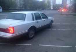 Lincoln Town Car, 1991