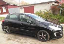 Peugeot 308, 2011