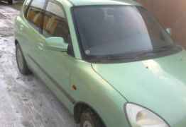 Daihatsu Sirion, 2000