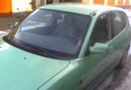 Daihatsu Sirion, 2000