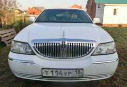 Lincoln Town Car, 2004