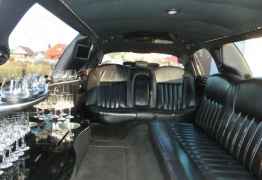 Lincoln Town Car, 2004