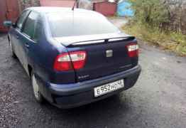 SEAT Cordoba, 2000