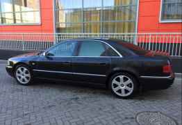 Audi S8, 2000