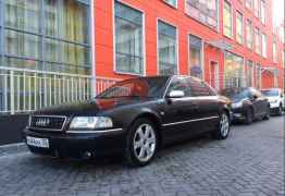 Audi S8, 2000