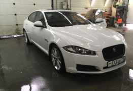 Jaguar XF, 2012