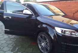 Audi Q7, 2010
