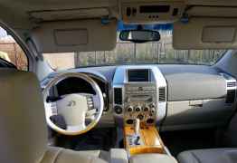 Infiniti QX56, 2004