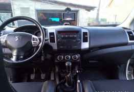 Peugeot 4007, 2011
