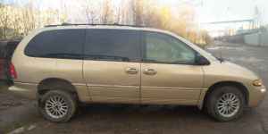 Chrysler Town & Country, 2000