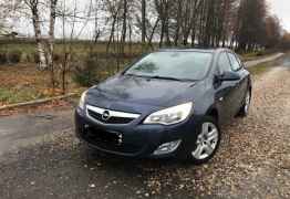 Opel Astra, 2011