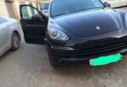 Porsche Cayenne S, 2010