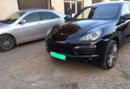 Porsche Cayenne S, 2010