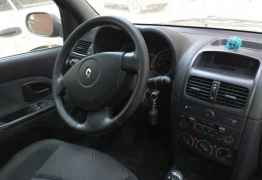 Renault Clio, 2001