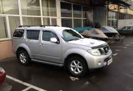 Nissan Pathfinder, 2011