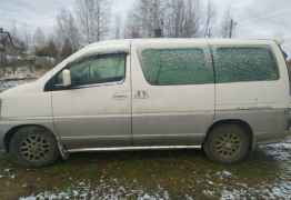 Nissan Elgrand, 1997