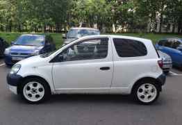 Toyota Vitz, 2000