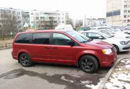 Chrysler Town & Country, 2008