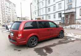 Chrysler Town & Country, 2008