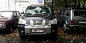 Nissan Armada, 2004