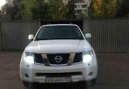 Nissan Pathfinder, 2008